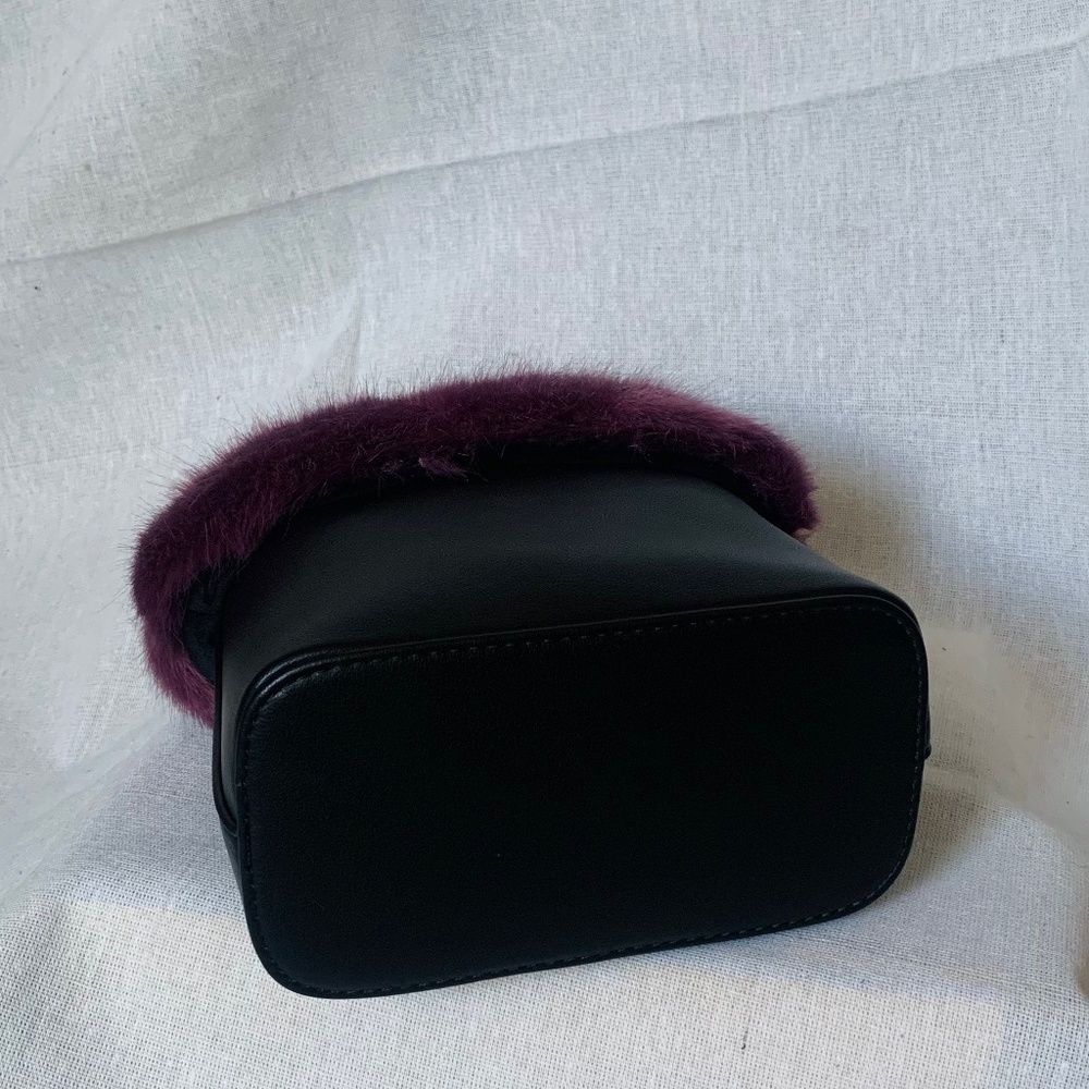 Vegan Leather Faux Fur Top Handle Handbag - Black Purple - Picture 7 of 7